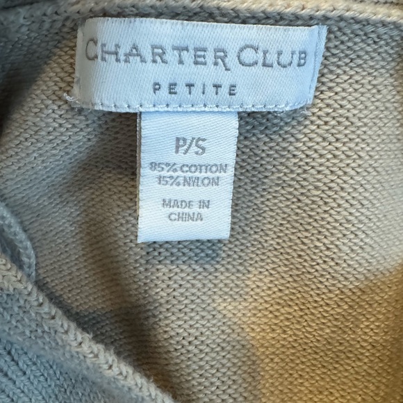❤️3/$30 Charter Club Petite Sweater With 2 Gold Clasp Bottons - Picture 11 of 11